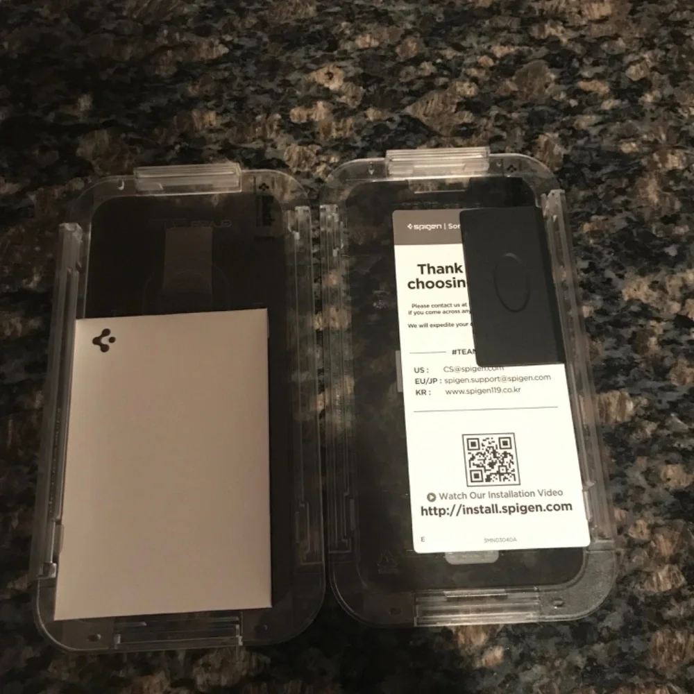 Spigen GladtR EZ Fit for 6.1” iPhones